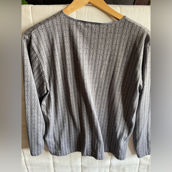 Grey Long Sleeve - Picture 2 of 5